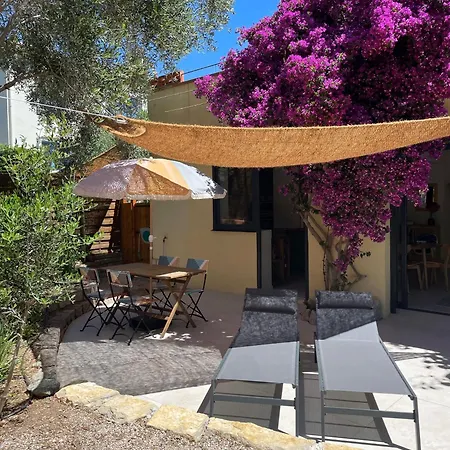 Rez De Jardin De * Hyeres
