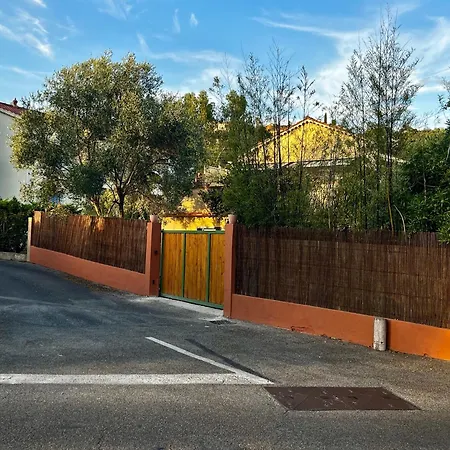 Rez De Jardin De * Hyeres