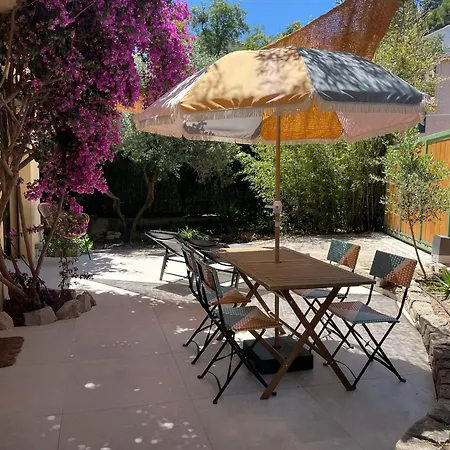 Rez De Jardin De Apartment